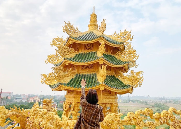 Chùa vàng Hưng Yên